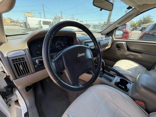 2004 Jeep Grand Cherokee Laredo