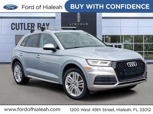 Florett Silver Metallic 2019 Audi Q5 2.0T Premium Plus
