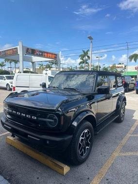 Shadow Black 2023 Ford Bronco Outer Banks