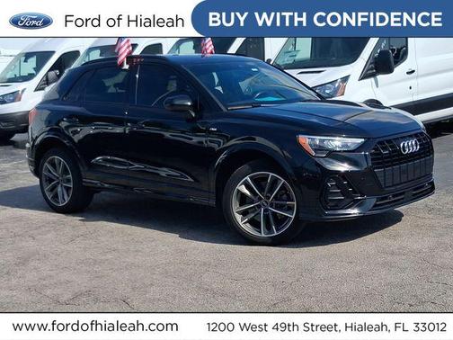 Mythos Black Metallic 2021 Audi Q3 45 S line Premium