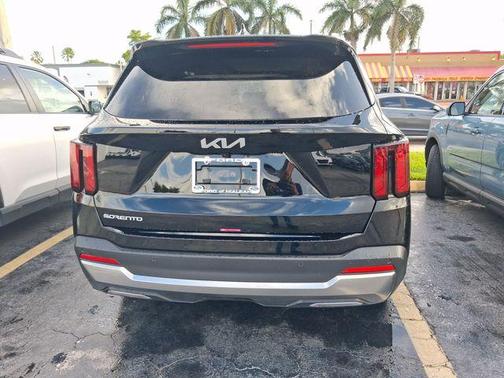 Ebony Black 2025 Kia Sorento S