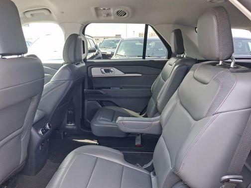 White Metallic 2025 Ford Explorer Active