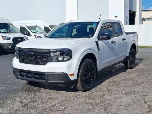 Oxford White 2024 Ford Maverick XLT