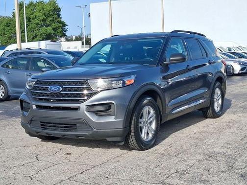 Gray Metallic 2023 Ford Explorer XLT