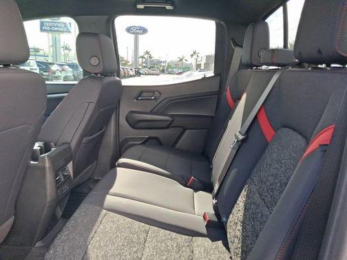 Summit White 2025 Chevrolet Colorado Z71