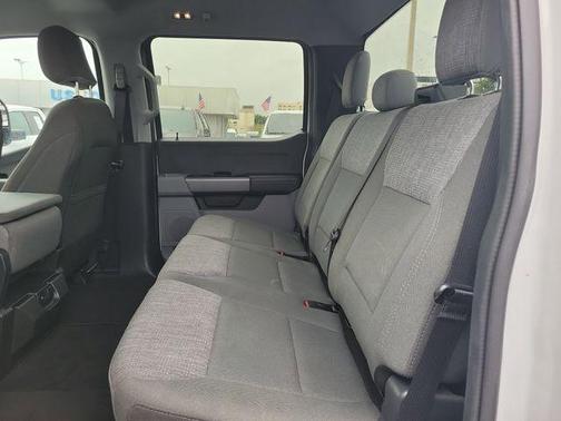 Oxford White 2025 Ford F-250 XLT