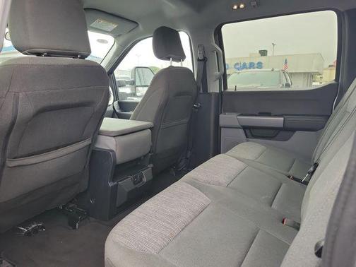 Oxford White 2025 Ford F-250 XLT