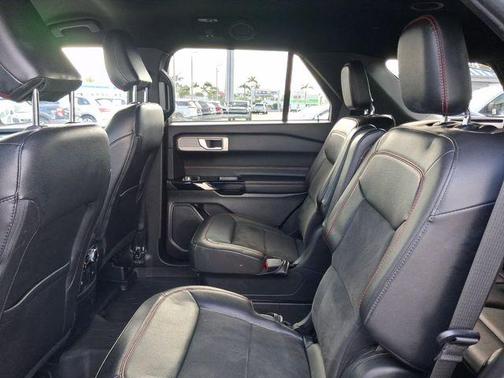 Black Metallic 2023 Ford Explorer ST-Line