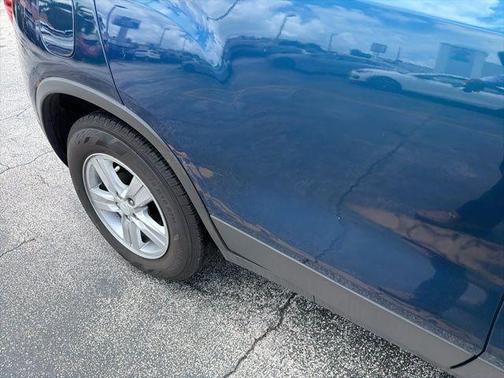 Pacific Blue Metallic 2020 Chevrolet Trax LT