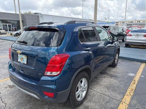 Pacific Blue Metallic 2020 Chevrolet Trax LT