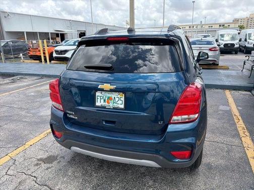Pacific Blue Metallic 2020 Chevrolet Trax LT