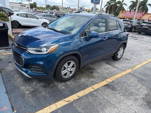 Pacific Blue Metallic 2020 Chevrolet Trax LT