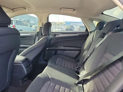 2020 Ford Fusion Hybrid SE