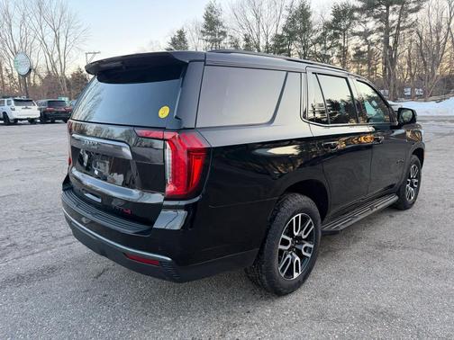 2023 GMC Yukon 4WD AT4