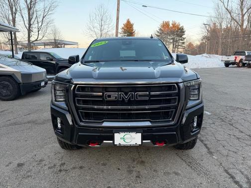 2023 GMC Yukon 4WD AT4