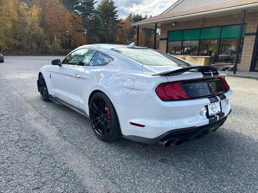 2021 Ford Shelby GT500 Base