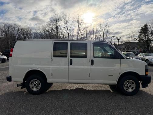 2019 GMC Savana 2500 Work Van