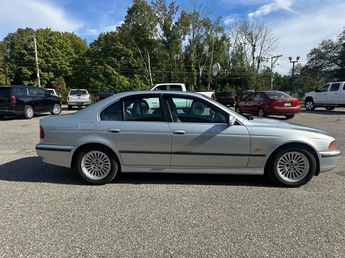 1997 BMW 528 Base