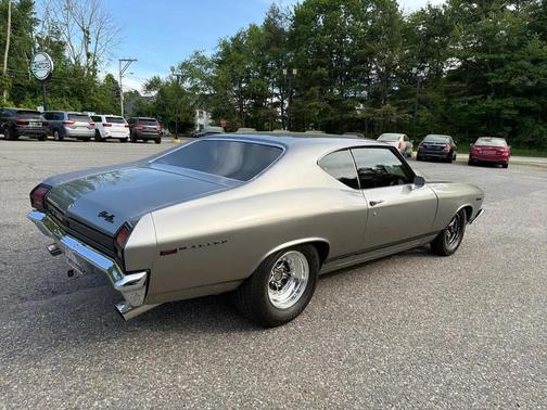 Silver 1969 Chevrolet Chevelle SS