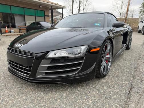 Phantom Black Metallic/Black Roof 2012 Audi R8 5.2 quattro Spyder