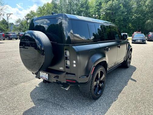 2022 Land Rover Defender 110 Carpathian Edition
