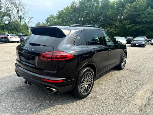 2017 Porsche Cayenne Platinum Edition