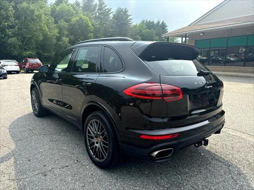 2017 Porsche Cayenne Platinum Edition
