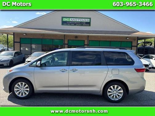 Silver Sky Metallic 2017 Toyota Sienna LE