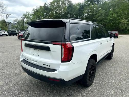 2021 GMC Yukon XL 4WD AT4