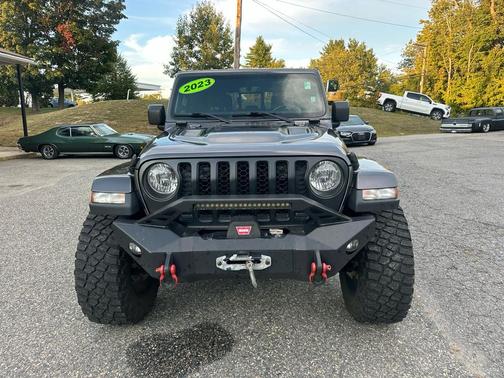 2023 Jeep Gladiator Sport S