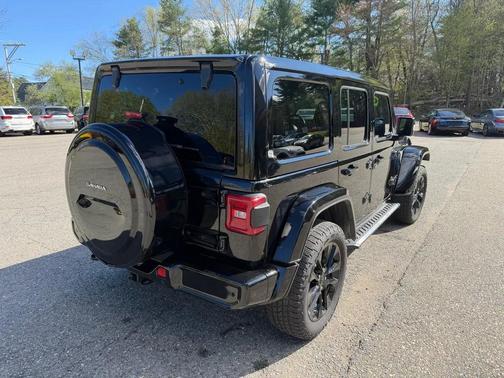 Black Clearcoat 2023 Jeep Wrangler 4-Door High Altitude 4x4