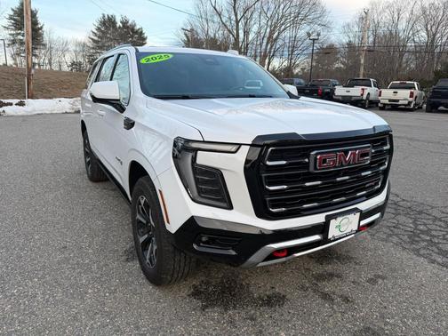 2025 GMC Yukon 4WD AT4