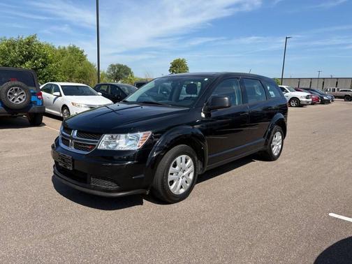 Pitch Black Clearcoat 2014 Dodge Journey SE