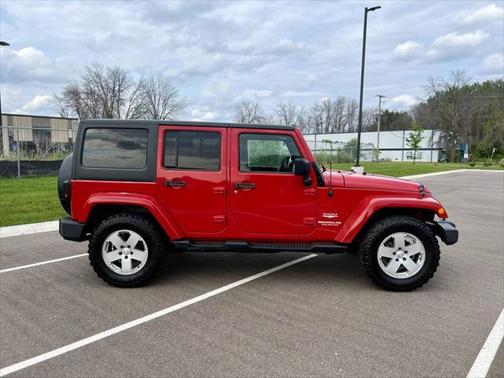 2012 Jeep Wrangler Unlimited Sahara