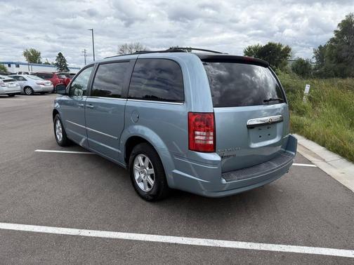 2010 Chrysler Town & Country Touring