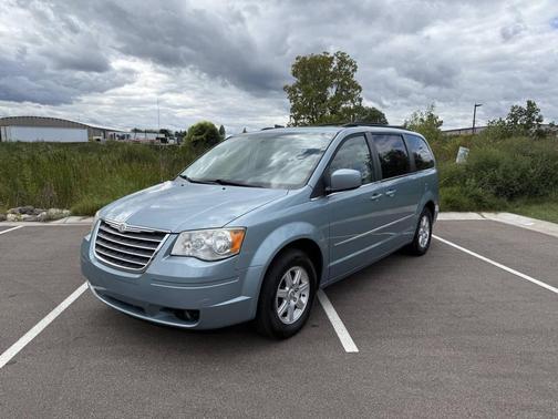 2010 Chrysler Town & Country Touring