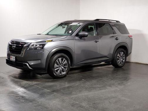 2025 Nissan Pathfinder SV FWD