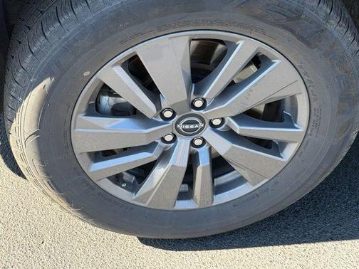 2025 Nissan Pathfinder SV FWD