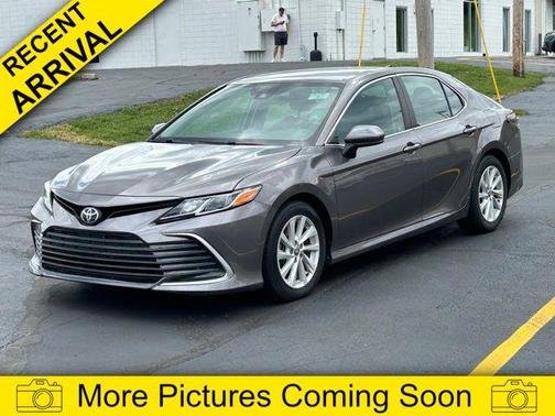 2022 Toyota Camry LE