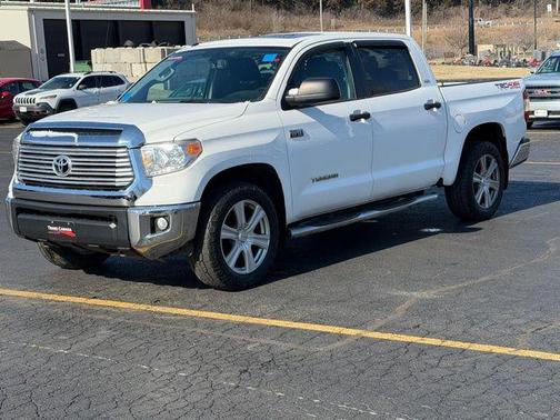 2017 Toyota Tundra SR5