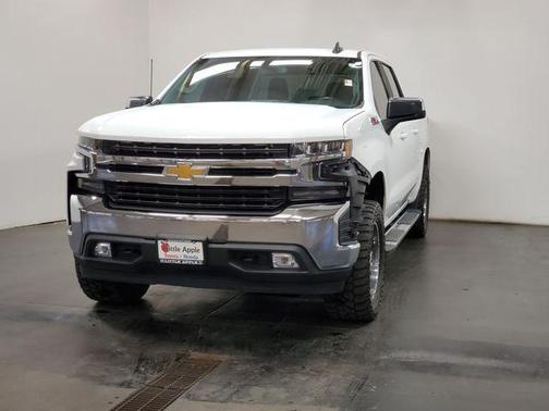 Summit White 2019 Chevrolet Silverado 1500 LT