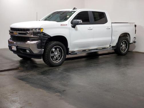 Summit White 2019 Chevrolet Silverado 1500 LT
