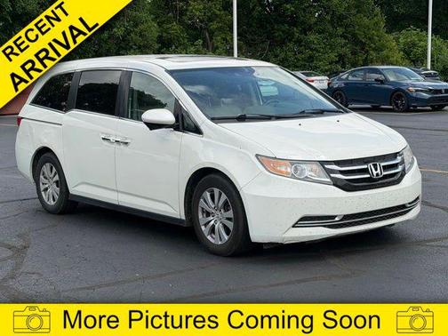White Diamond Pearl 2016 Honda Odyssey EX-L