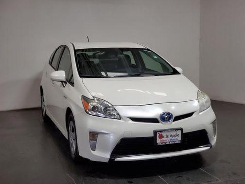 Blizzard Pearl 2013 Toyota Prius Three