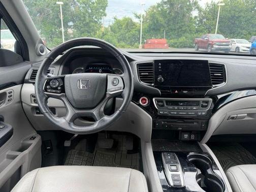 Modern Steel Metallic 2019 Honda Pilot Touring 8-Passenger