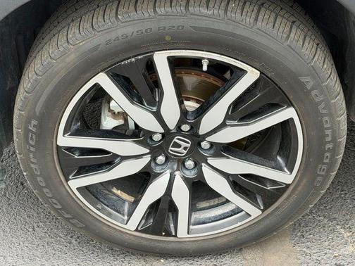 Modern Steel Metallic 2019 Honda Pilot Touring 8-Passenger