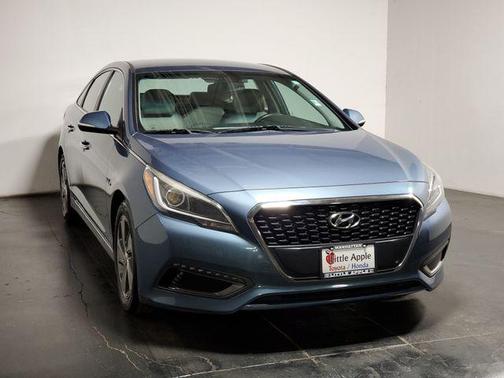 2016 Hyundai SONATA Hybrid Limited