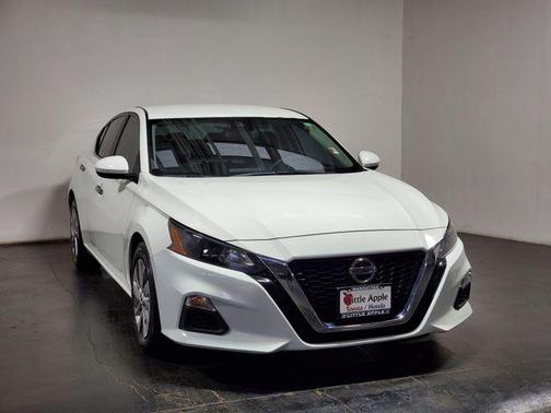2022 Nissan Altima S FWD