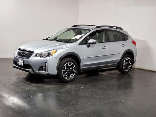 Ice Silver Metallic 2017 Subaru Crosstrek 2.0i Limited