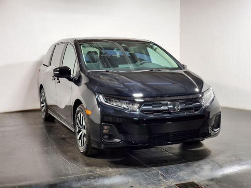 Crystal Black Pearl 2026 Honda Odyssey EX-L